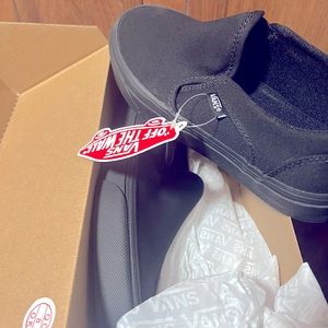 CASUAL BLACK VANS FOR EVERYDAY USE 🖤🖤